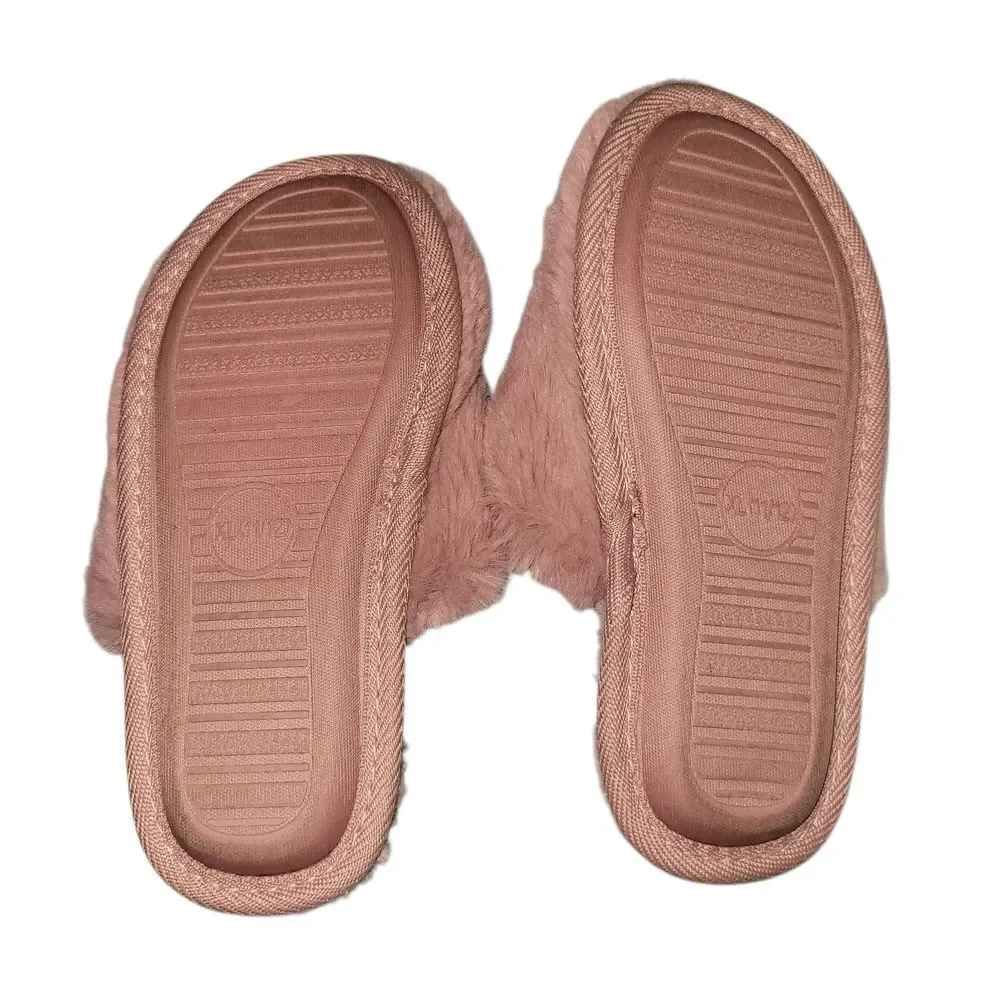 Cat And Jack Cozy Pink Fuzzy Slippers 11/12 Kids